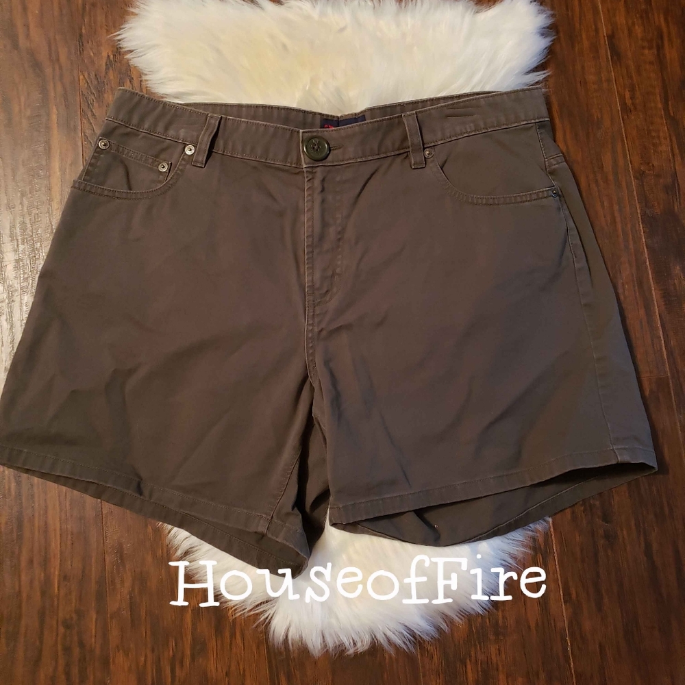 Nautica women's EUC shorts, 14